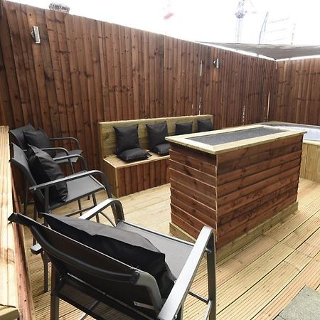 Ferienwohnung Slps 14 Hot Tub, Bar & Outdoor Terrace Manchester Exterior foto