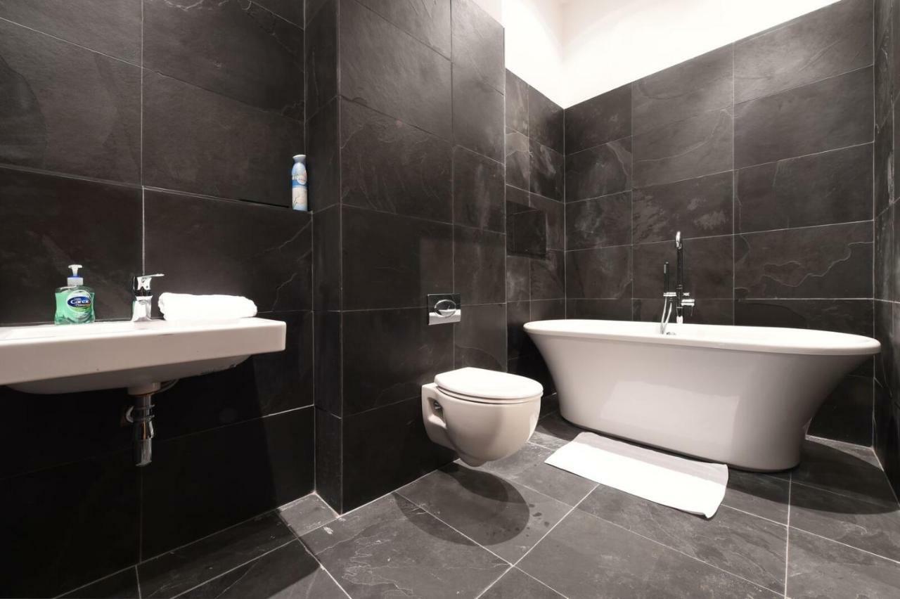 Ferienwohnung Slps 14 Hot Tub, Bar & Outdoor Terrace Manchester Exterior foto